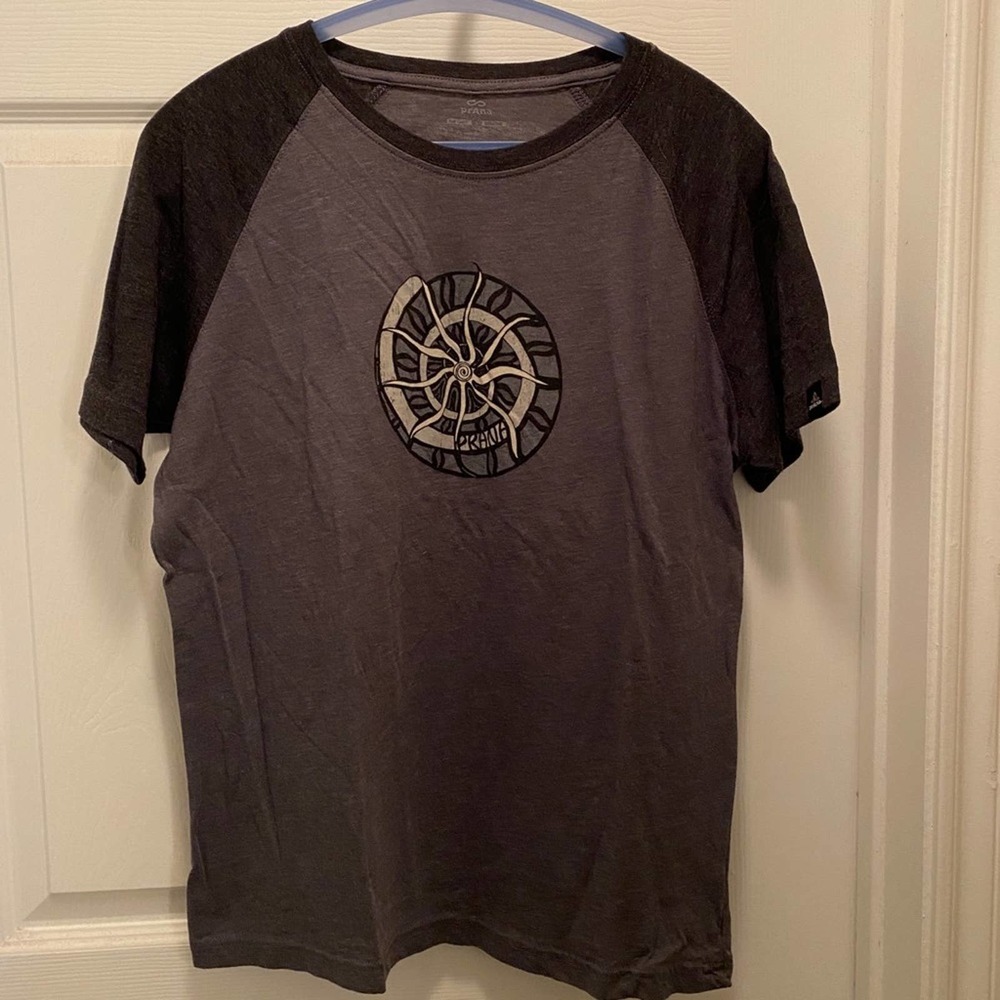 Unisex Small Grey with dark grey sleeves Prana Breathe